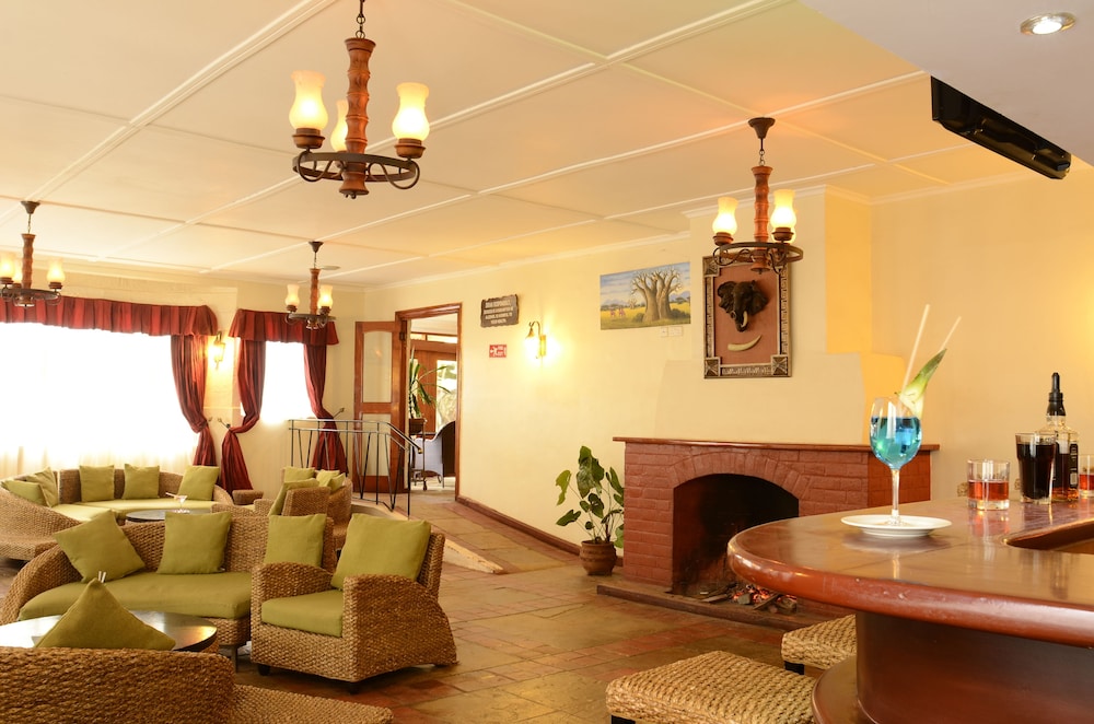 The White Rhino Hotel 12/21