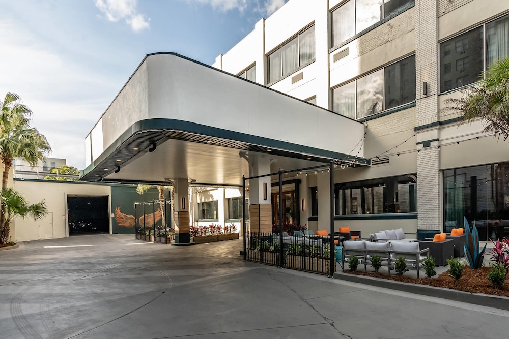 St Charles Coach House, Ascend Hotel Collection 63/69