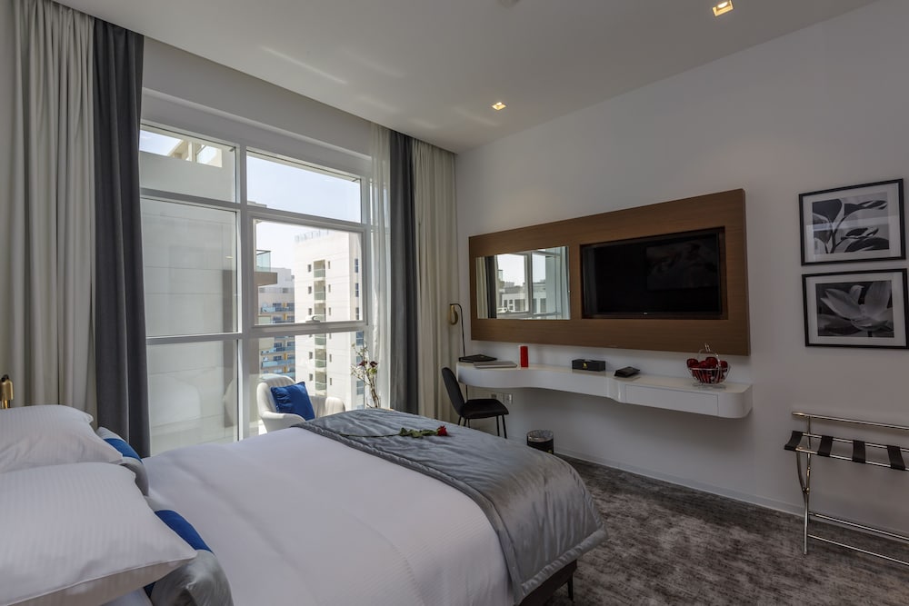 Rose Executive Hotel DWTC 11/33