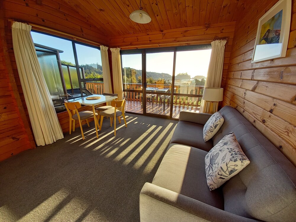 KIMI ORA ECO RESORT 42/70