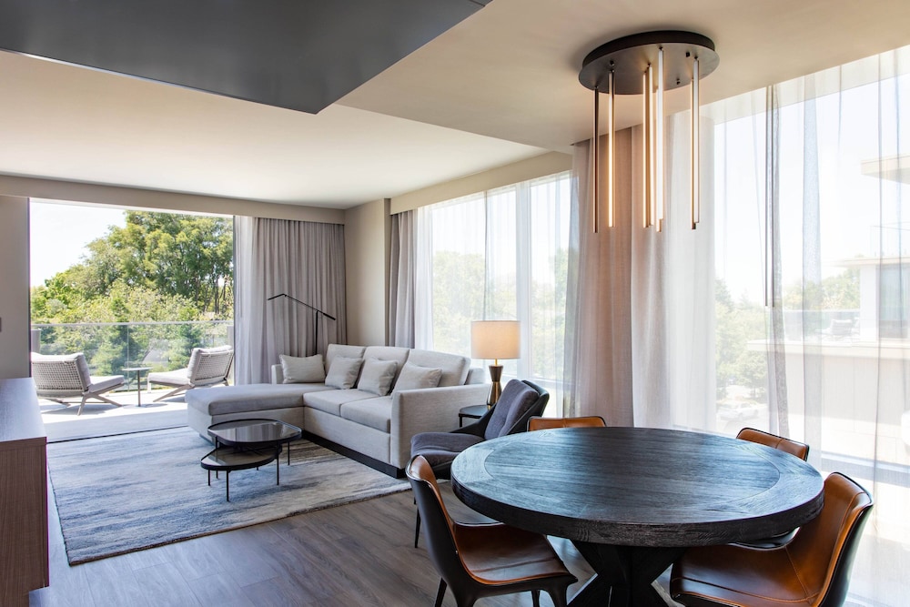 AC Hotel by Marriott Palo Alto 30/43