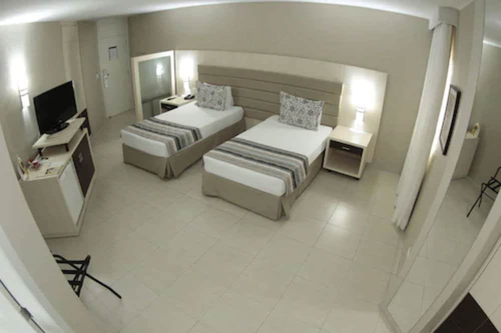 Hotel Metropole Maringa 20/69
