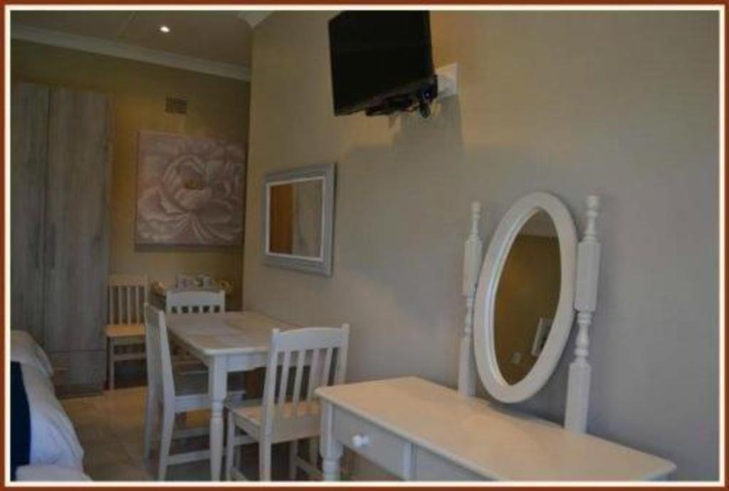 Jock-Inn Guest House 6/9