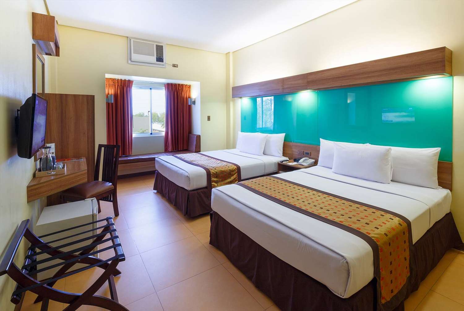 Microtel By Wyndham Davao 5/12
