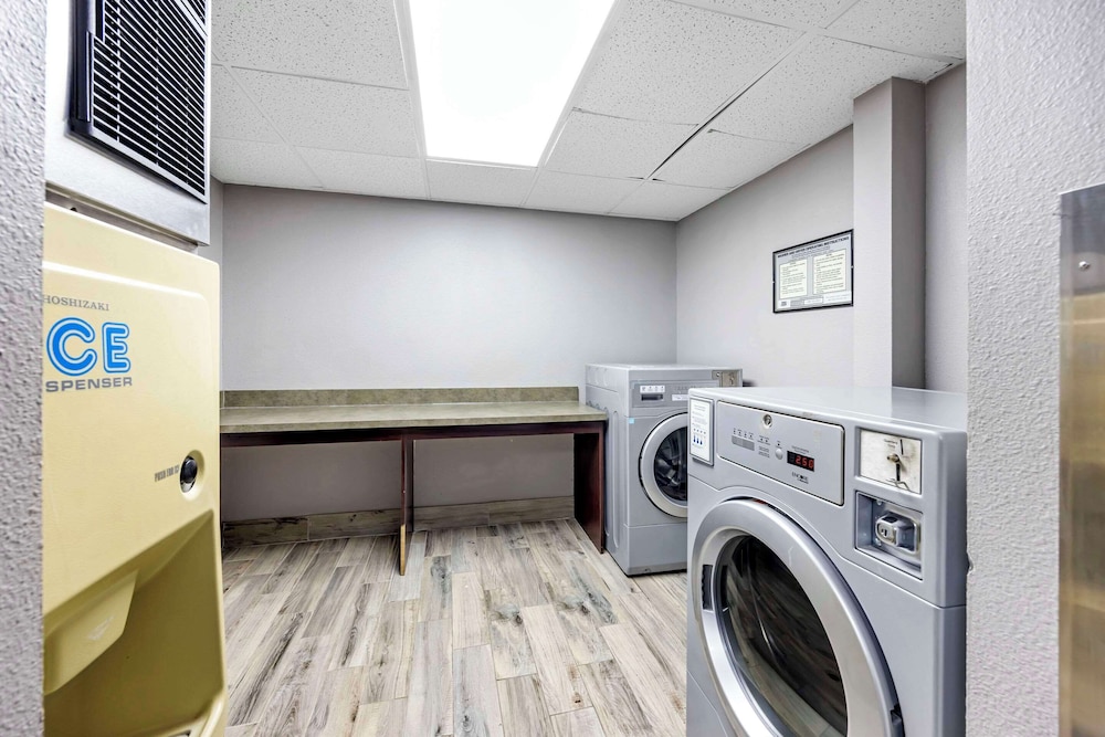 Quality Inn Clarksville 40/47