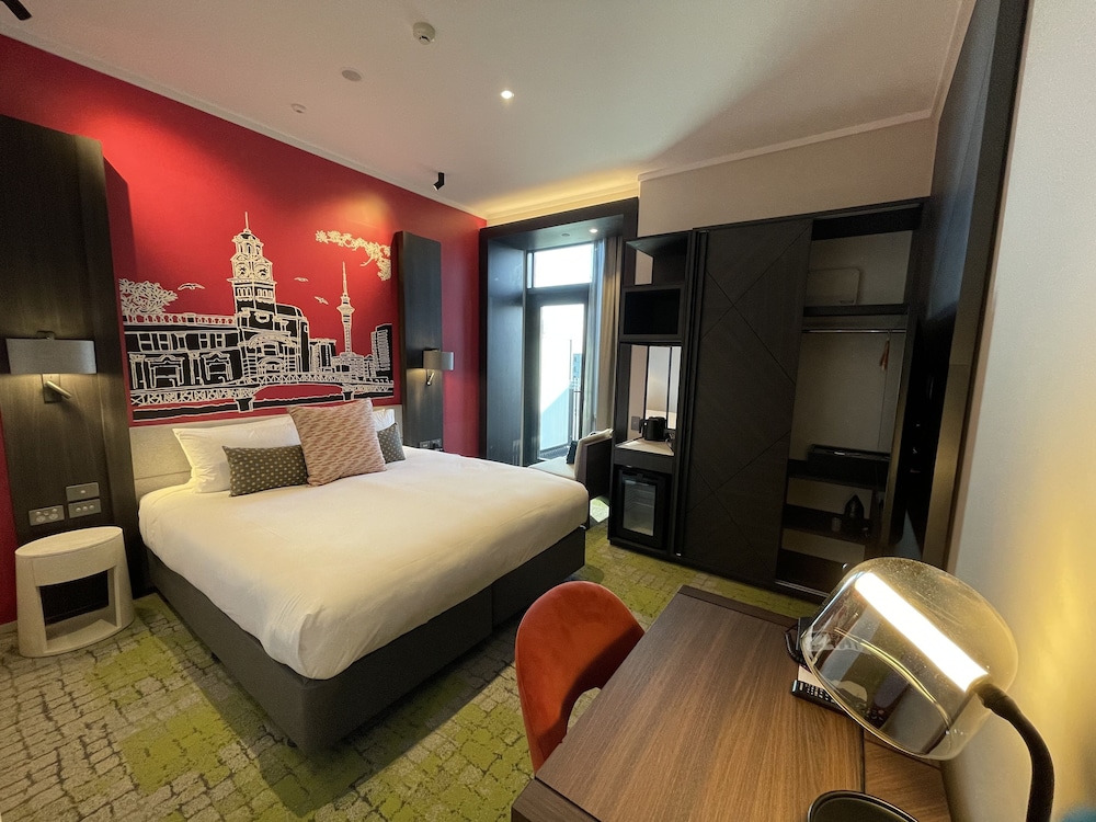 Mercure Auckland Queen Street 26/70