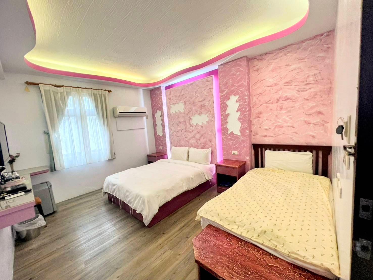 Hay 3, Triple, 1 Double and 1 Single Bed