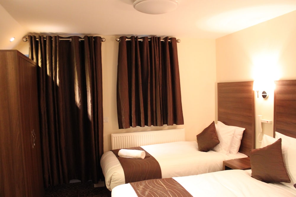 Prince Regent Hotel Excel London 36/48
