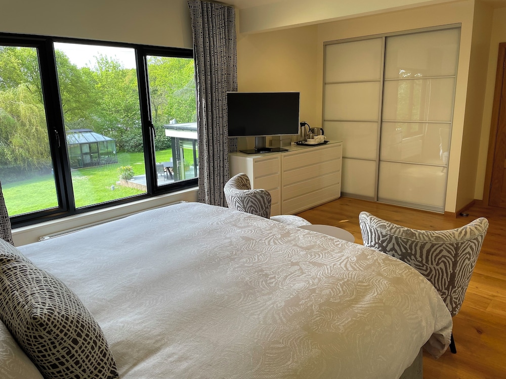 White Lodge B&amp;B 5/28