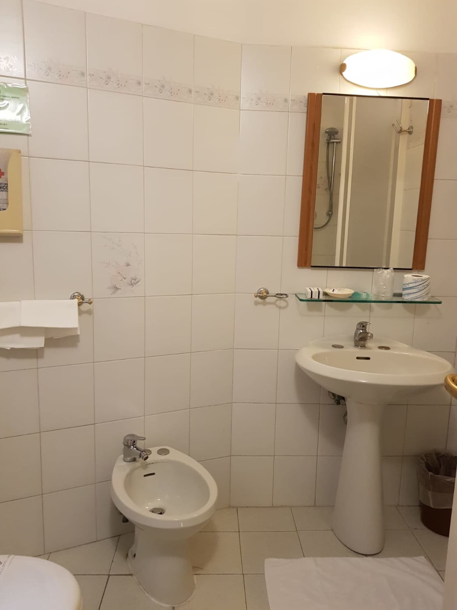 غرفة مفردة بسرير فردي، Hotel Julia 6/6