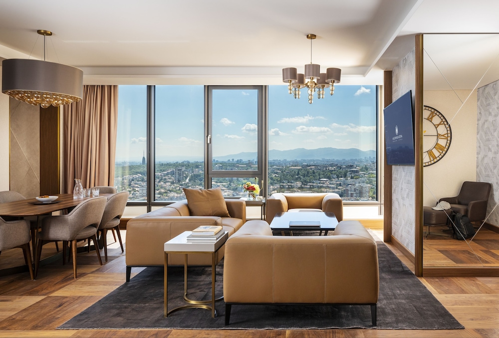 Grand Hotel Millennium Sofia 60/70
