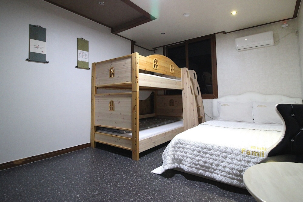 Kids & Family Hotel 15/70