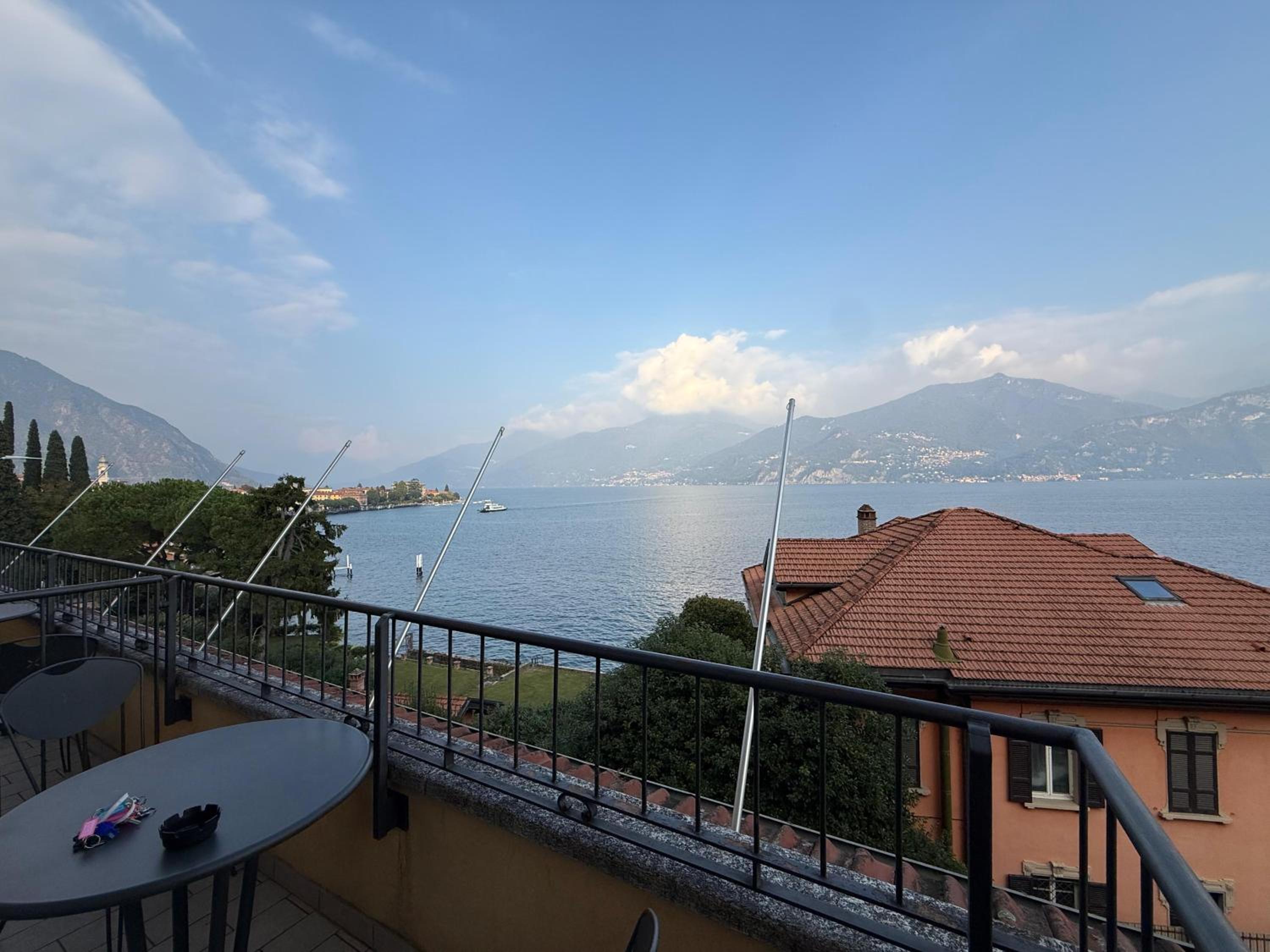 Lake Como Hostel 16/24