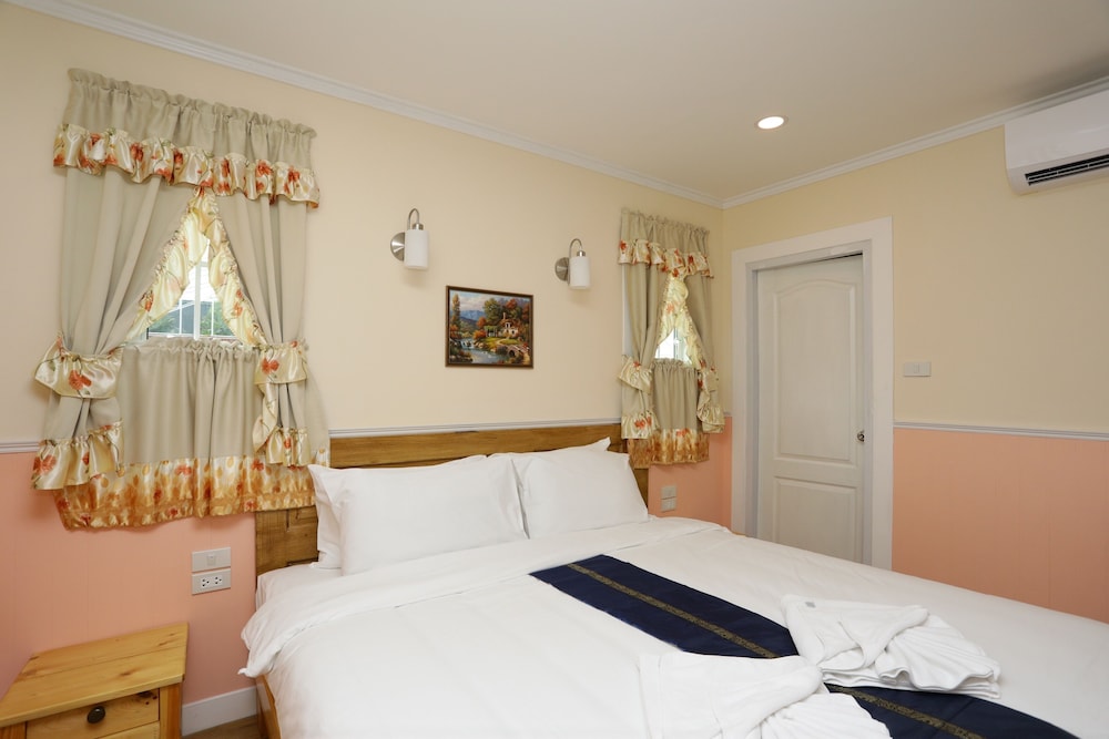 Pattaya Paradise Beach Resort 12/50