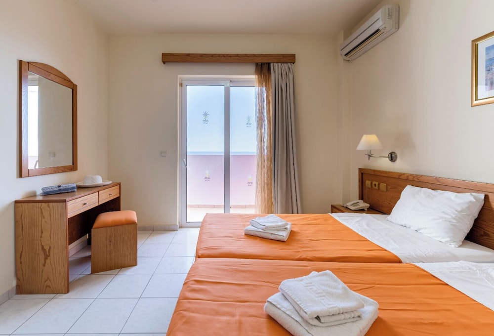 Stella Hotel 40/73