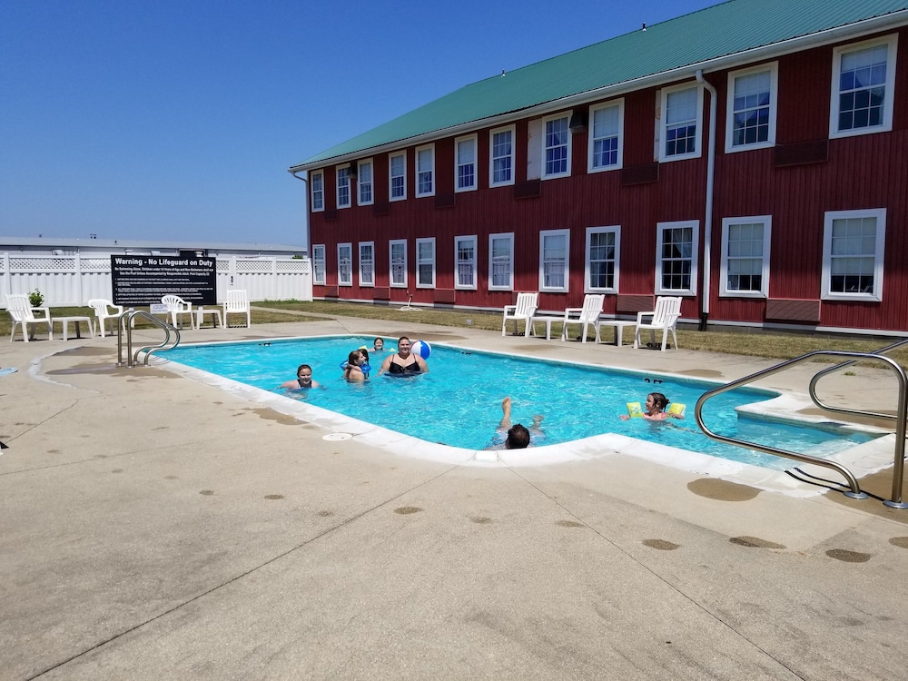 Nappanee Inn 30/31