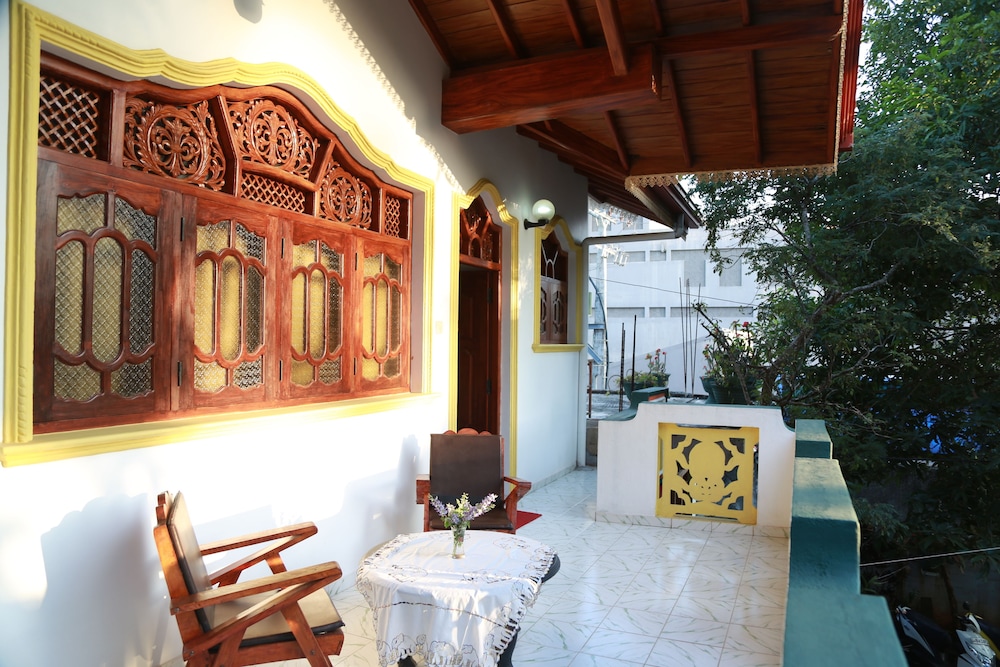 Sumal Villa 10/62