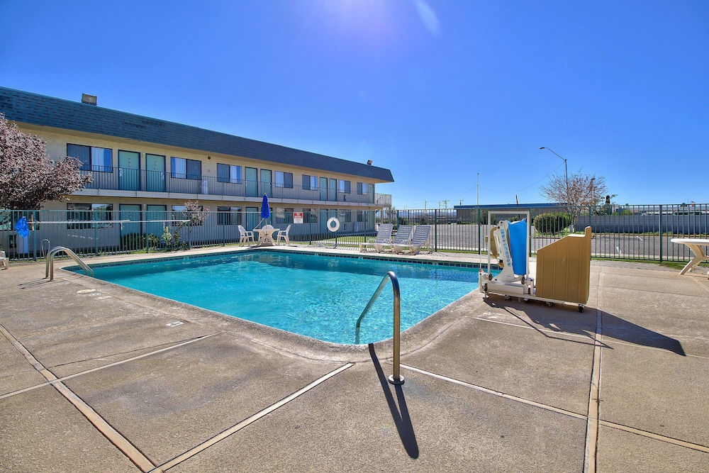 Motel6 Douglas, AZ 10/59