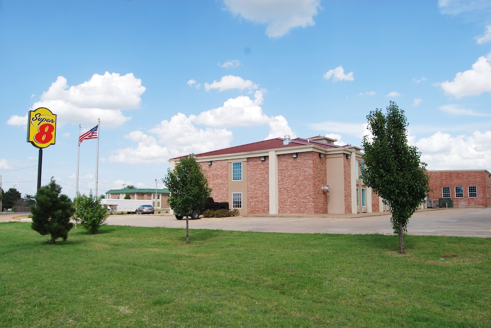 Super 8 by Wyndham Oklahoma City 17/20