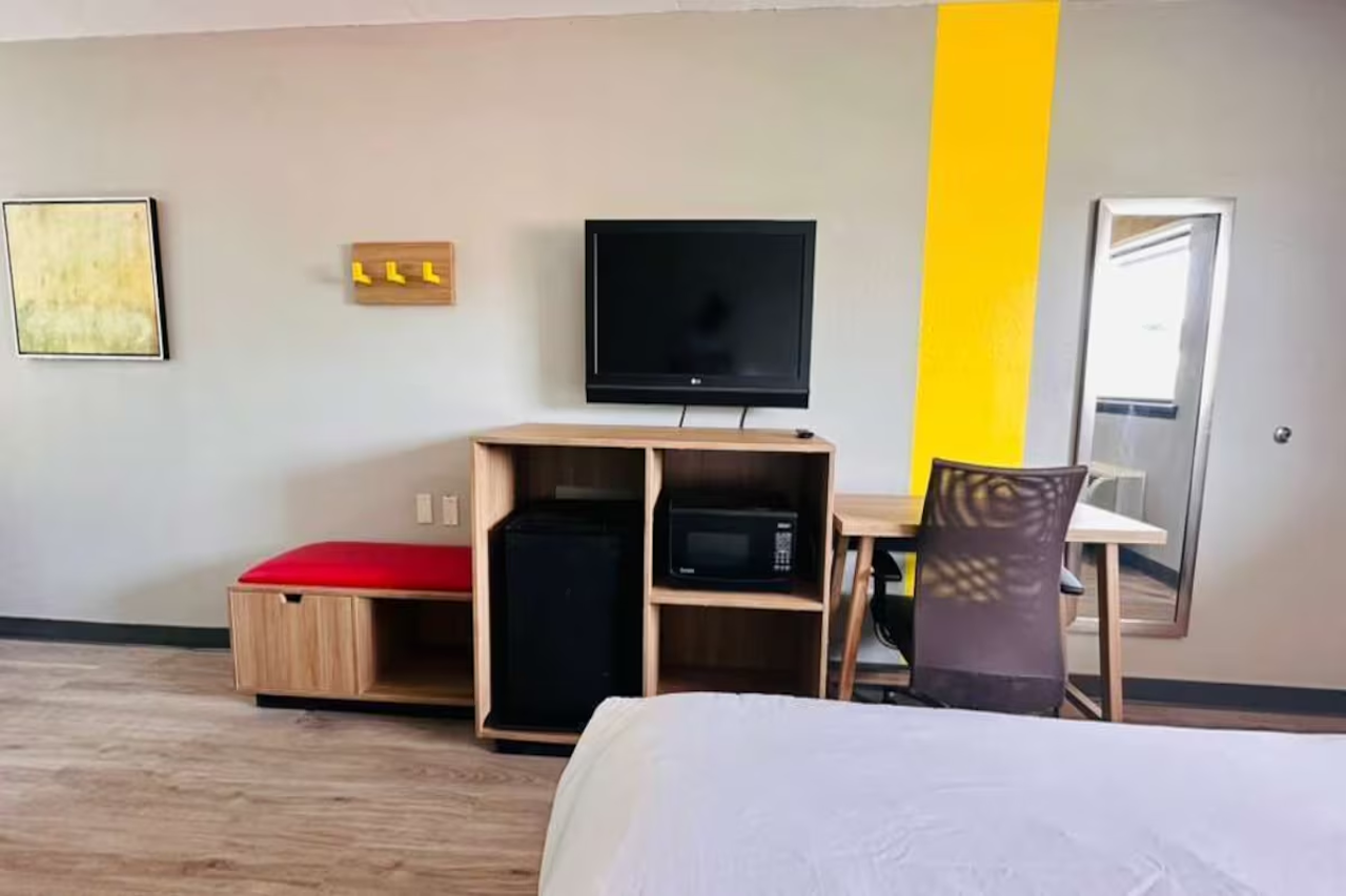 Super 8 by Wyndham Richmond Hill 5/5