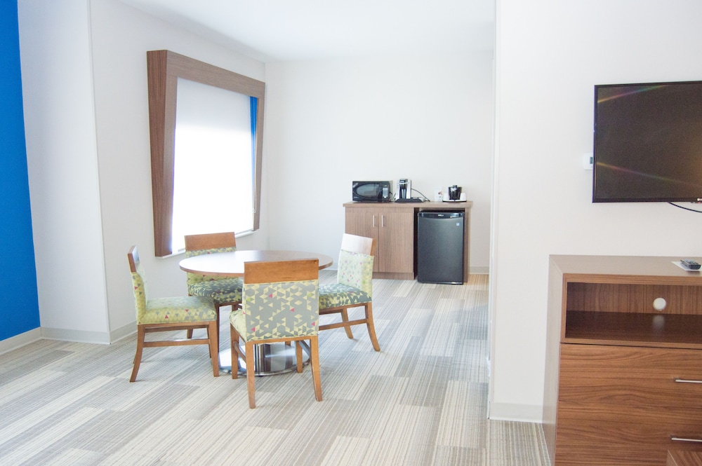 Holiday Inn Express Slidell 58/73