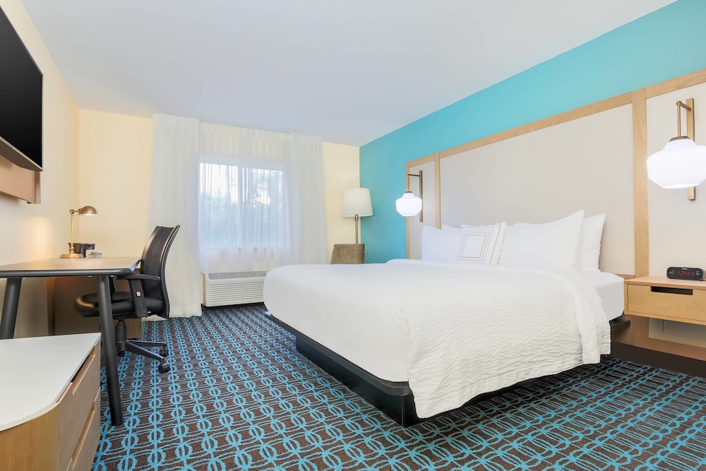 Fairfield Inn & Suites Houston Humble 12/38