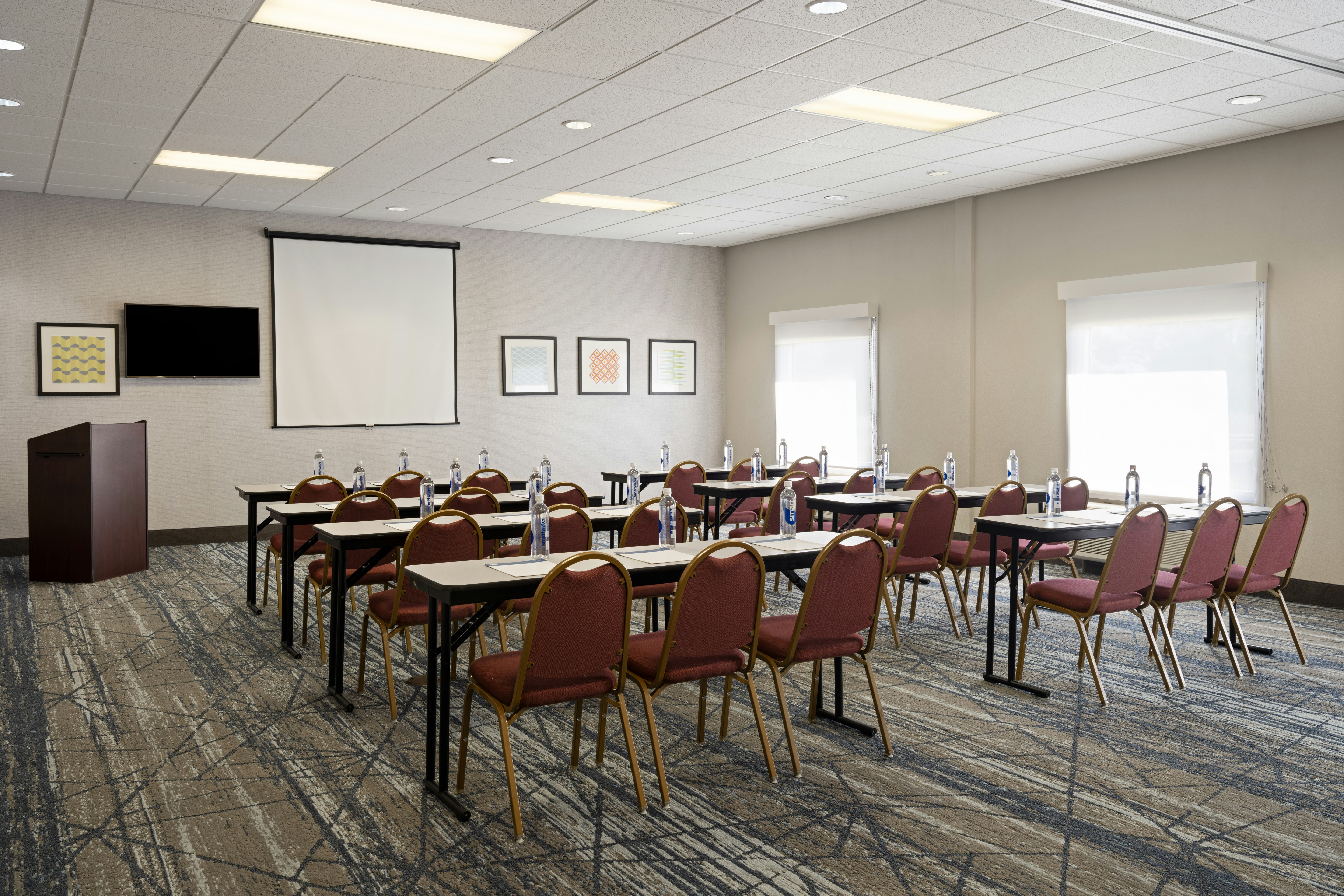 Holiday Inn Express and Suites St. Petersburg North (I-275), an IHG Hotel 55/58
