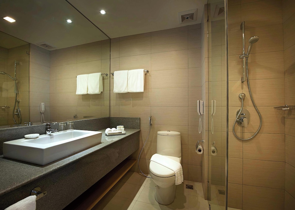 غرفة بريميير، Berjaya Makati Hotel 6/6