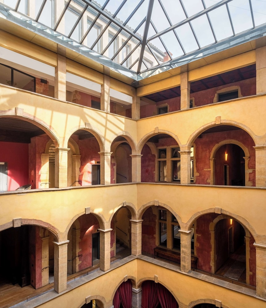 Cour des Loges Lyon, A Radisson Collection Hotel 2/79