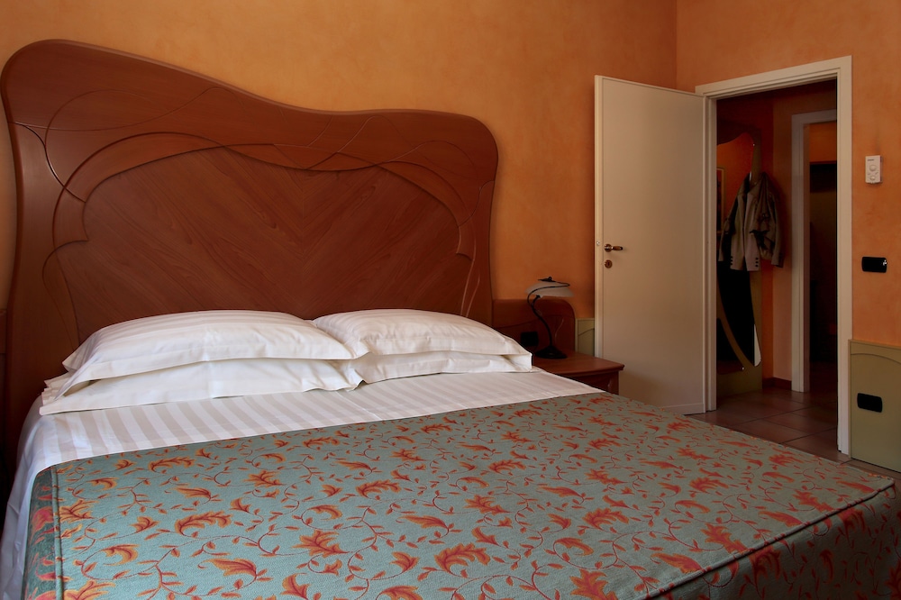 Residence Liberty Hotel 20/50
