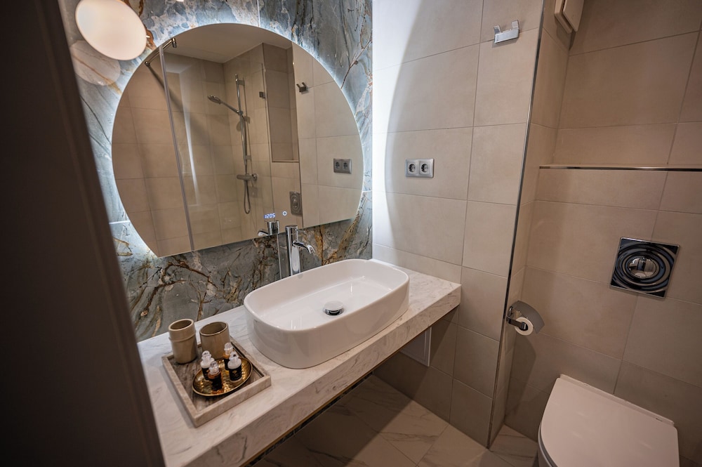 Azur Premium Wellness And Conference 47/50