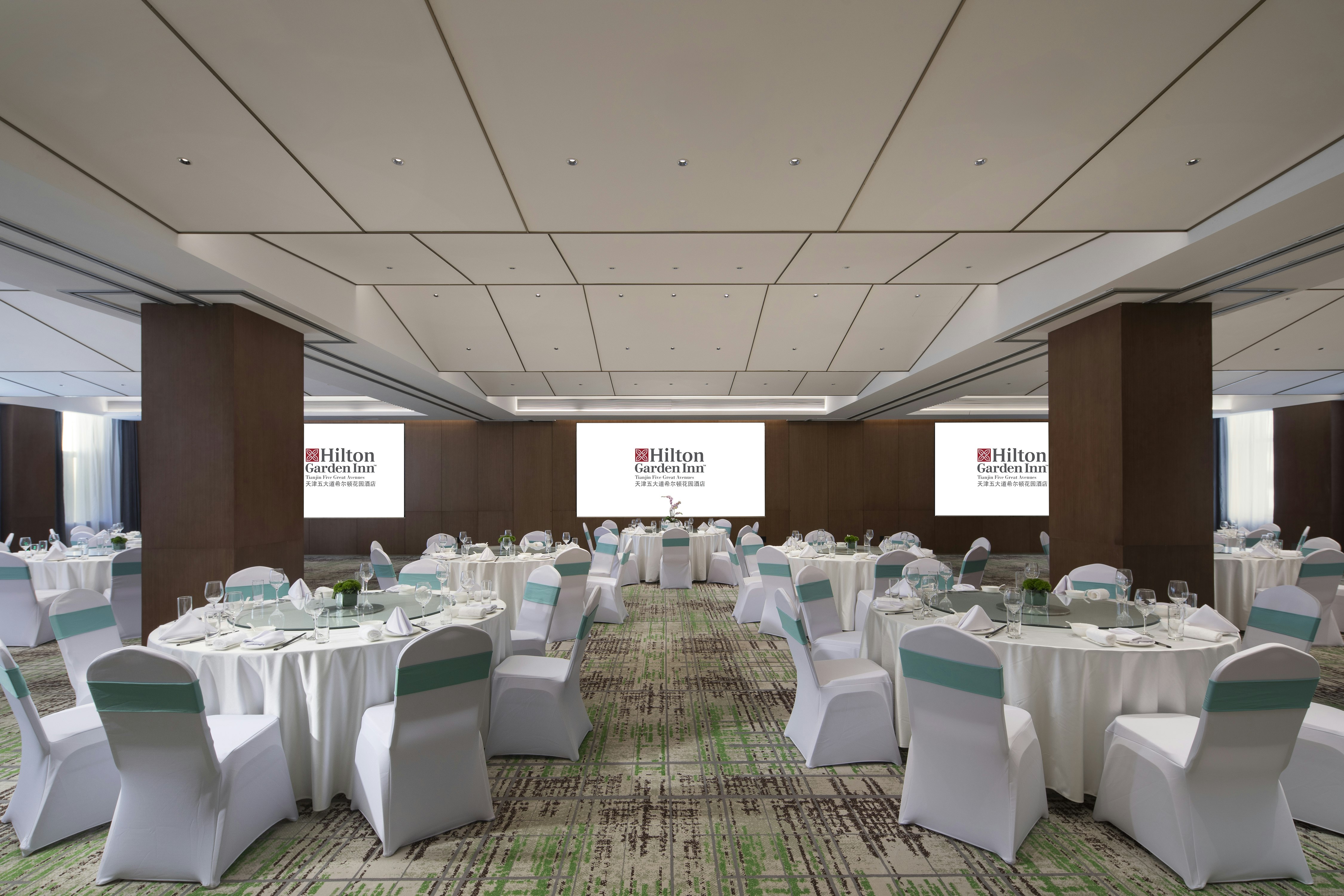 Hilton Garden Inn Tianjin Five Great Avenues 36/40