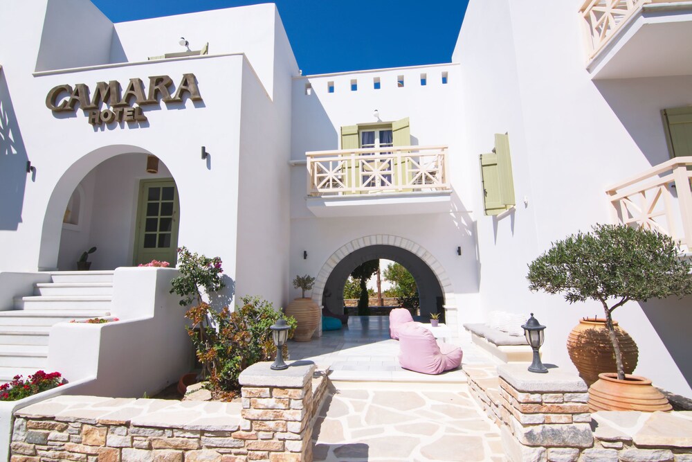 Camara Hotel 5/50