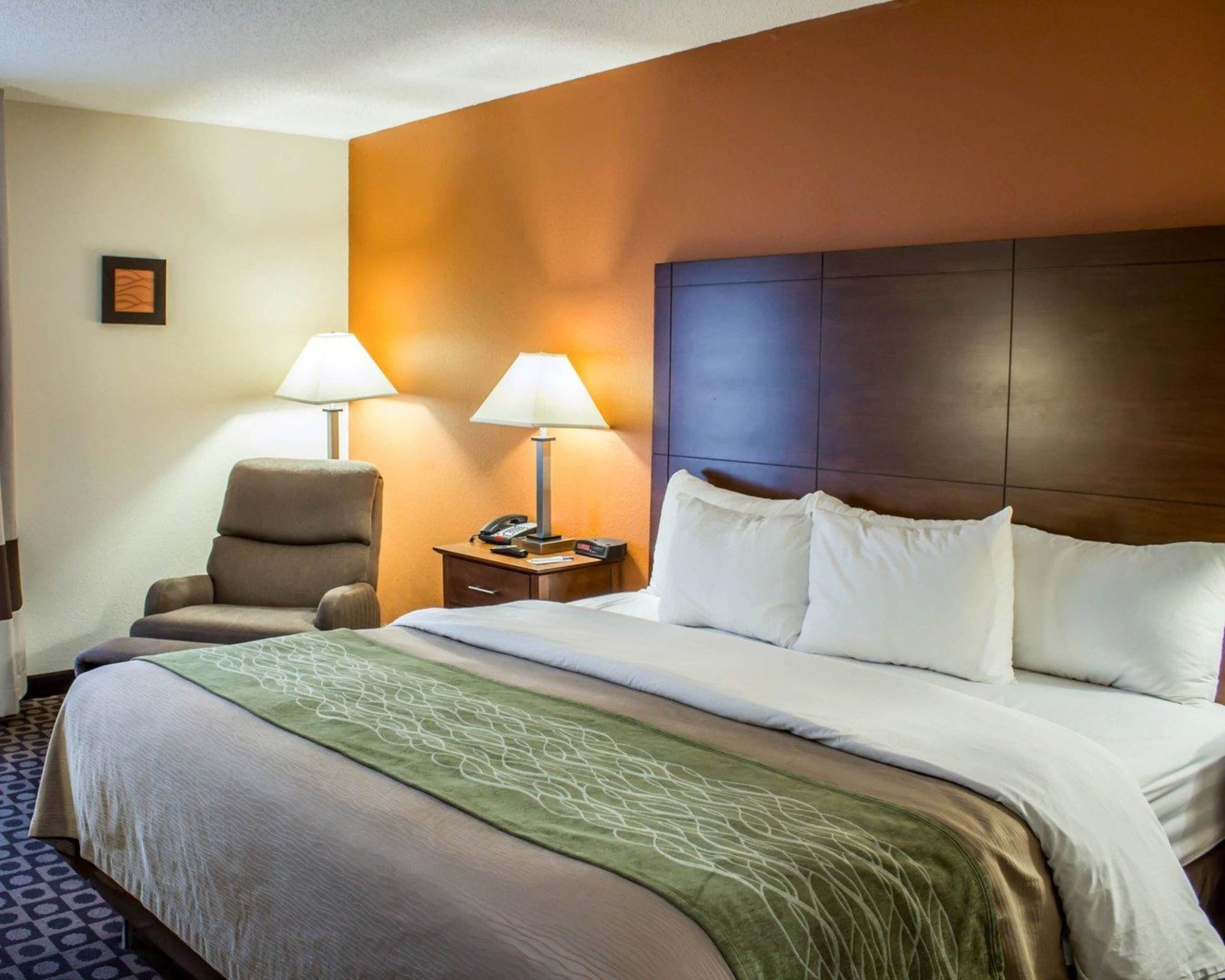 ROOM, KING BED, ACCESSIBLE
