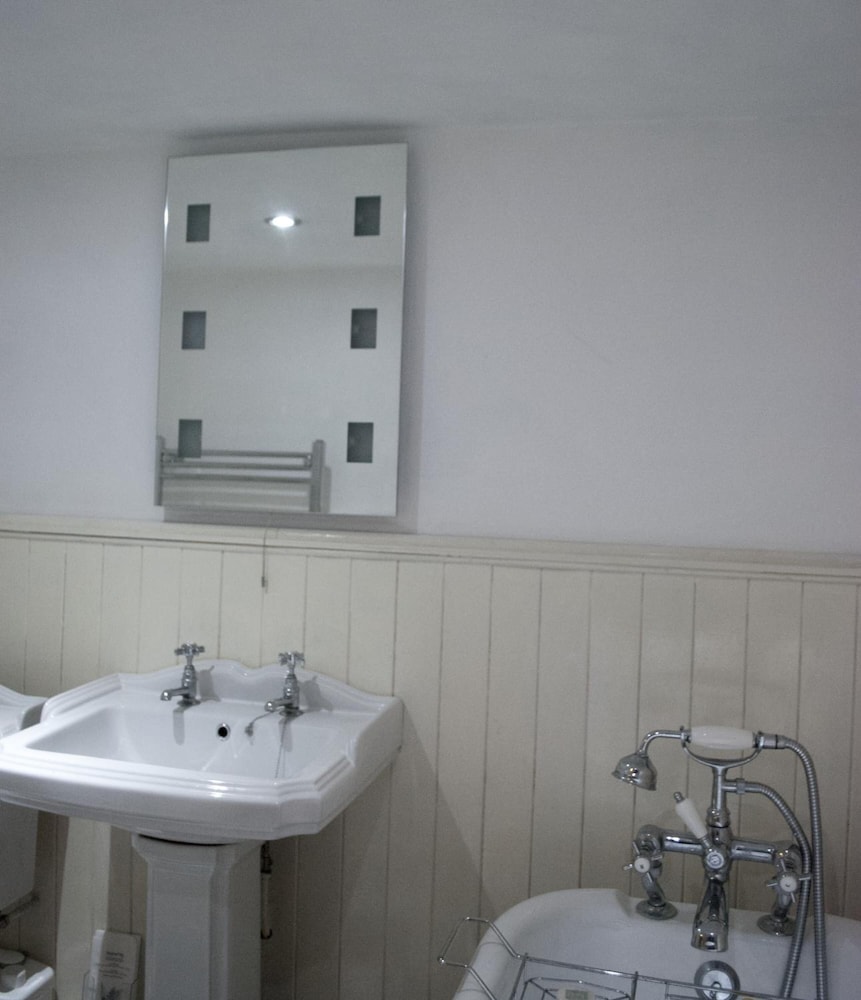 The Castle House Luxury Bed & Breakfast 49/50
