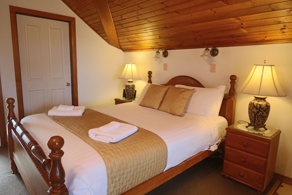 Spa, Suite, Queen Bed