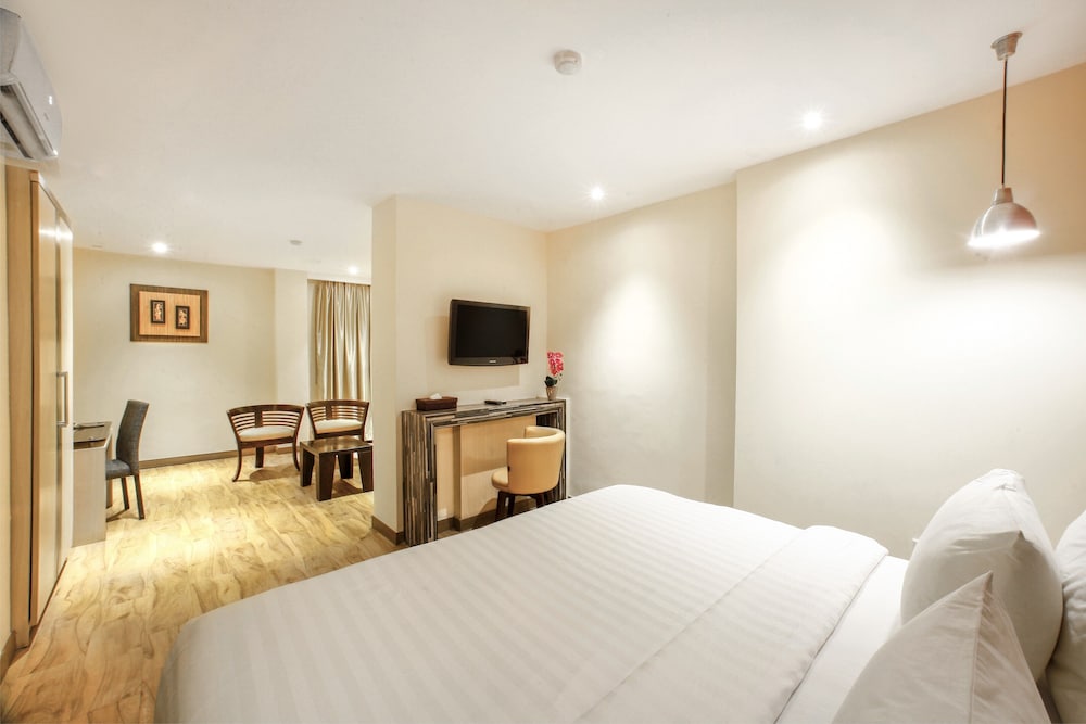 Rivavi Hotel 14/65