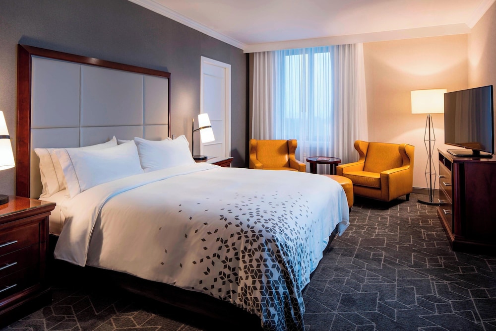 غرفة كلوب بسرير كينج، Renaissance Providence Hotel 3/10