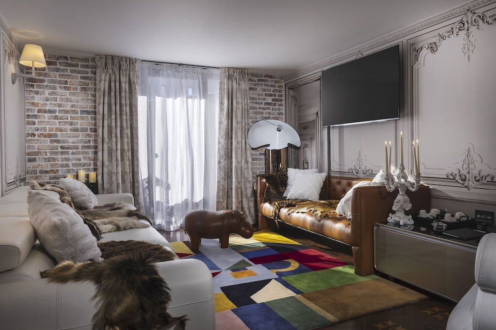 Snow Lodge Boutique Hotel 51/70