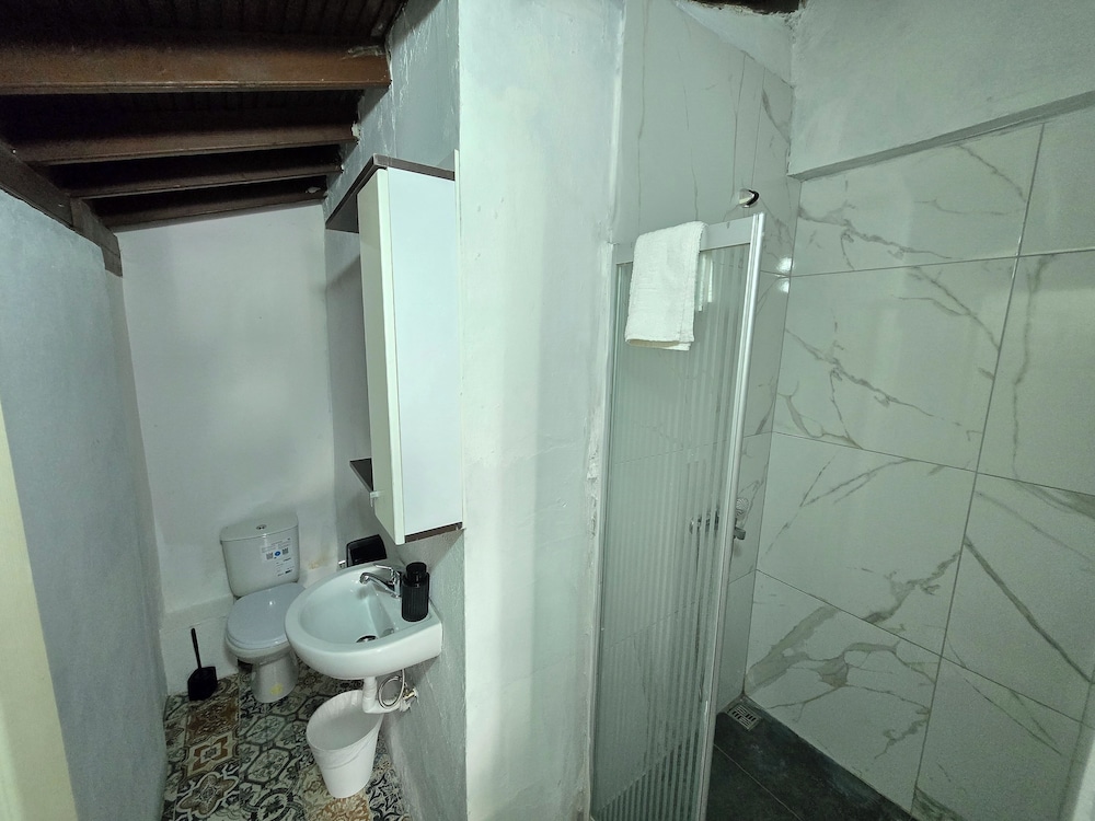 Kekik Alacati Otel 50/50
