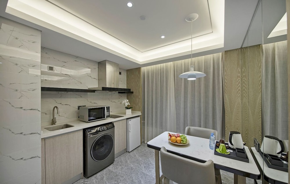 Shenzhen Fy Hotel 6/48