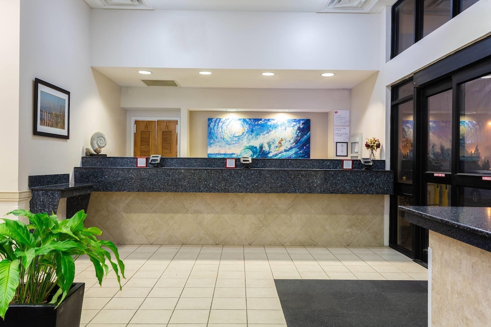 Ramada Plaza by Wyndham Virginia Beach Oceanfront 7/50