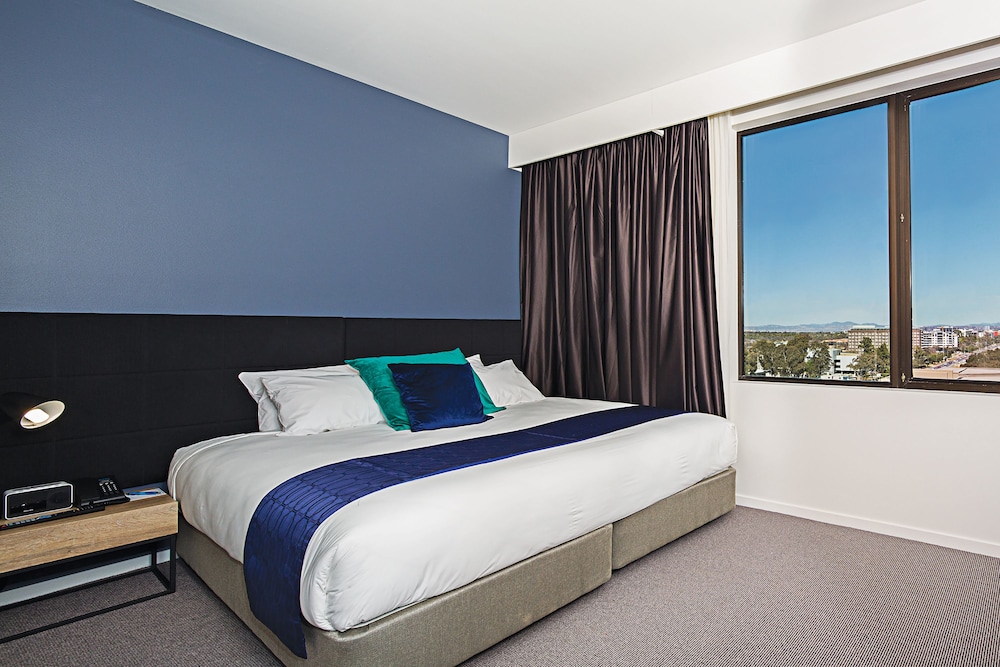 2 BEDROOMS, DELUXE, SUITE
