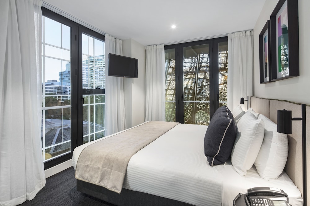 2 BEDROOMS, APARTMENT