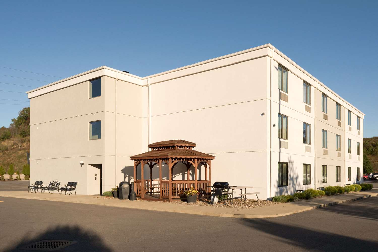 Sleep Inn & Suites Cross Lanes - South Charleston, WV 15/15