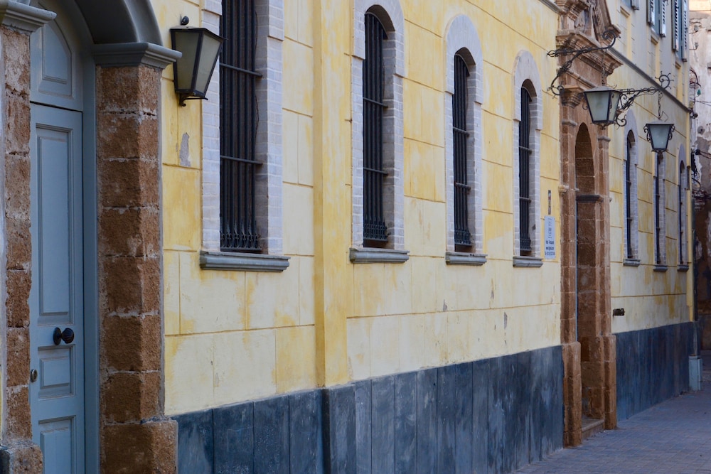 Hotel L'Iglesia 5/50