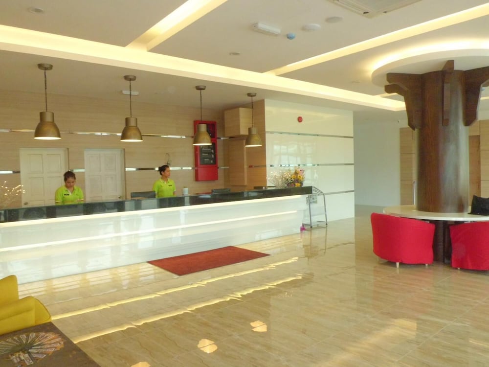 The Inn Formerly Triple Tree Xpress Hotel 3/44