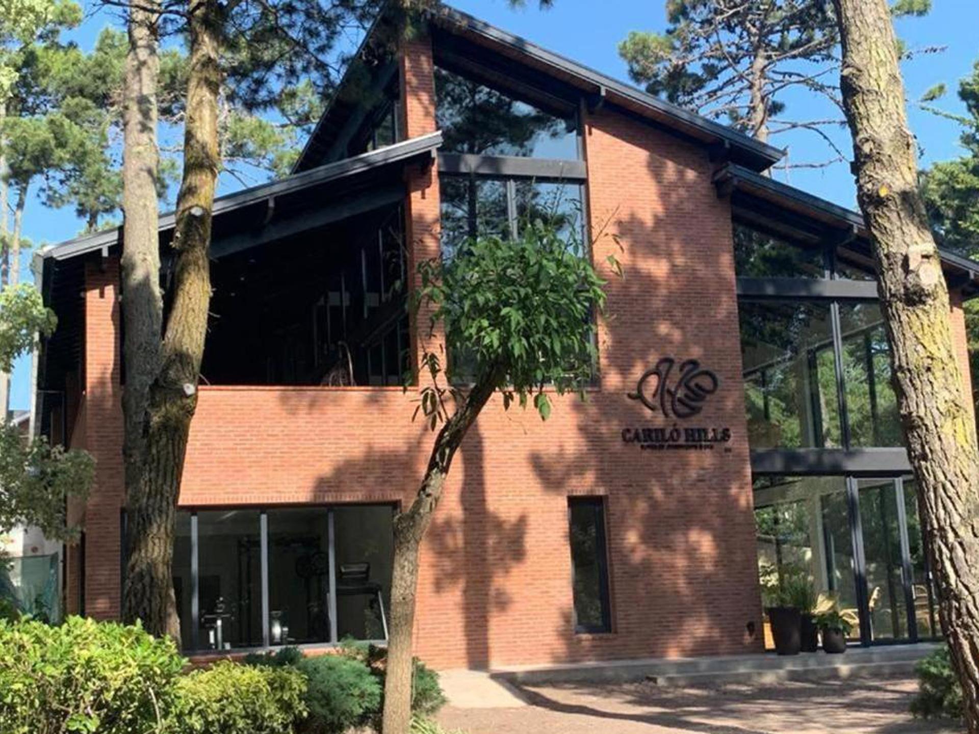 Hotel Carilo Hills 1/23