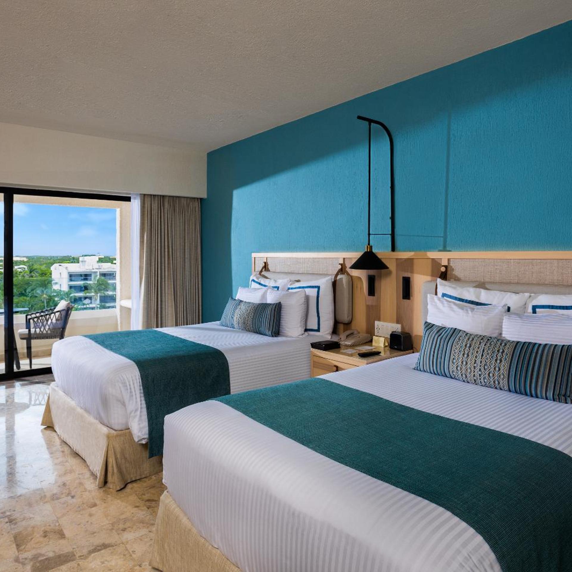Preferred Club, Deluxe, King Bed, Marina View
