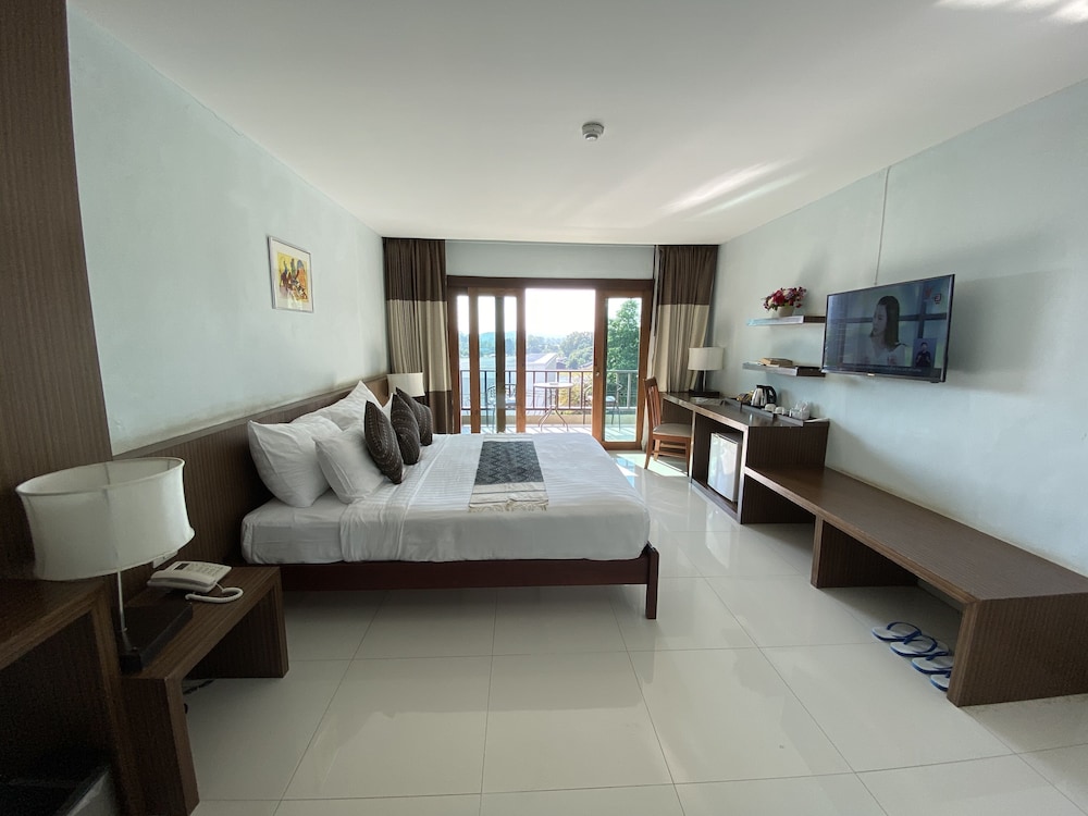 Siam Triangle Hotel 41/61